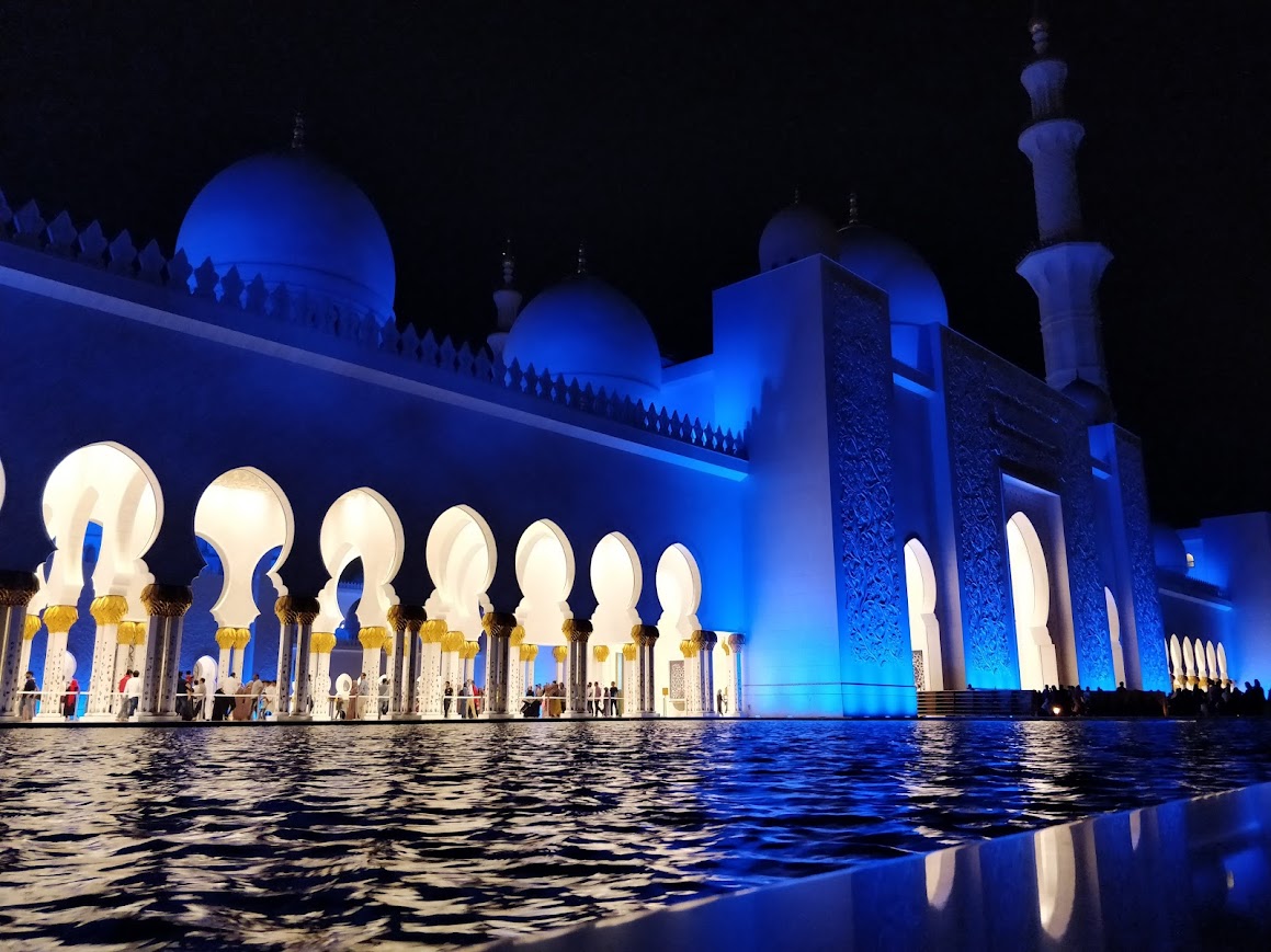 Dubai Diaries 13 – Sheikh Zayed Mosque